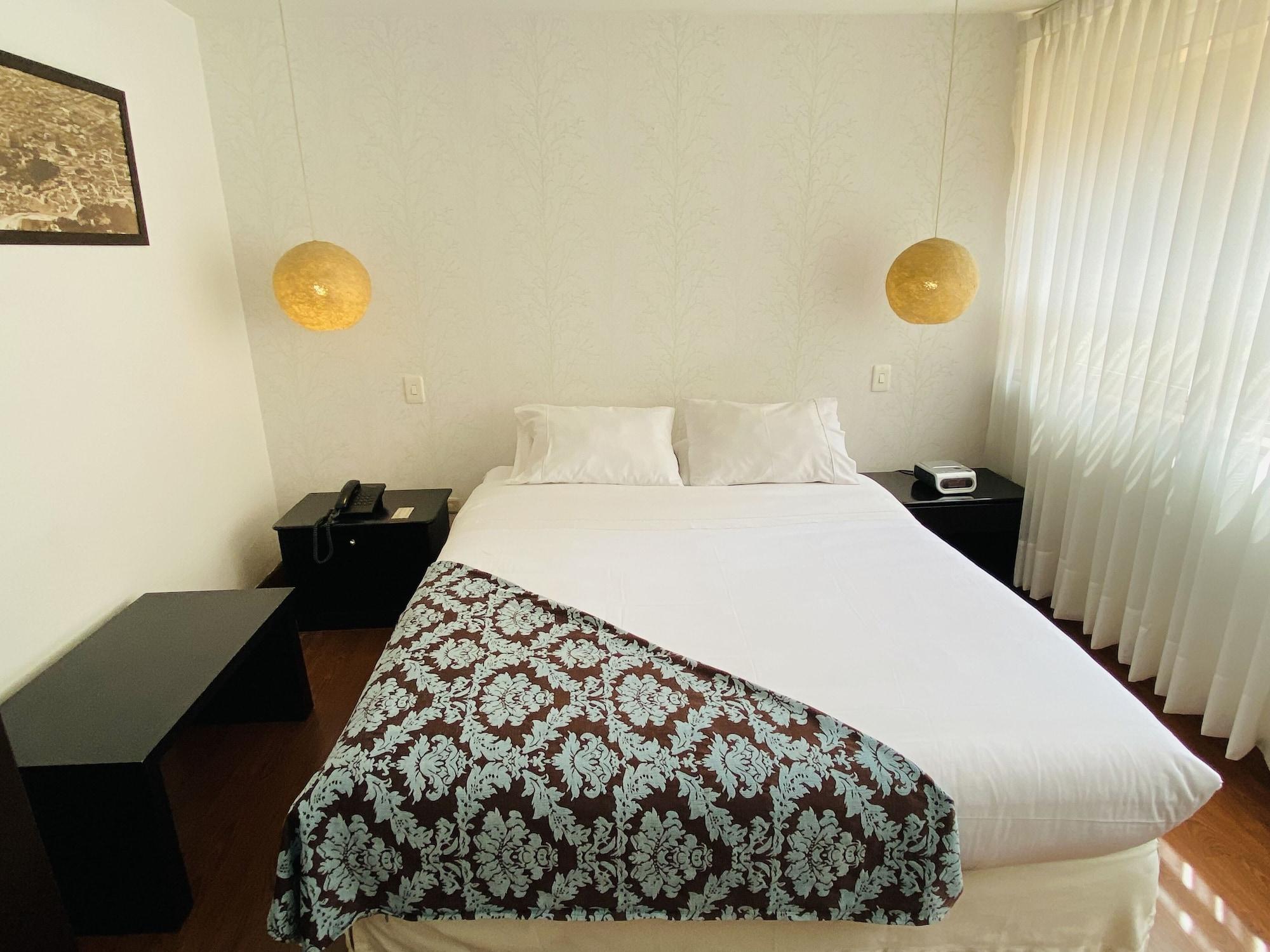 בוגוטה Hotel Retiro 84 By Mij מראה חיצוני תמונה
