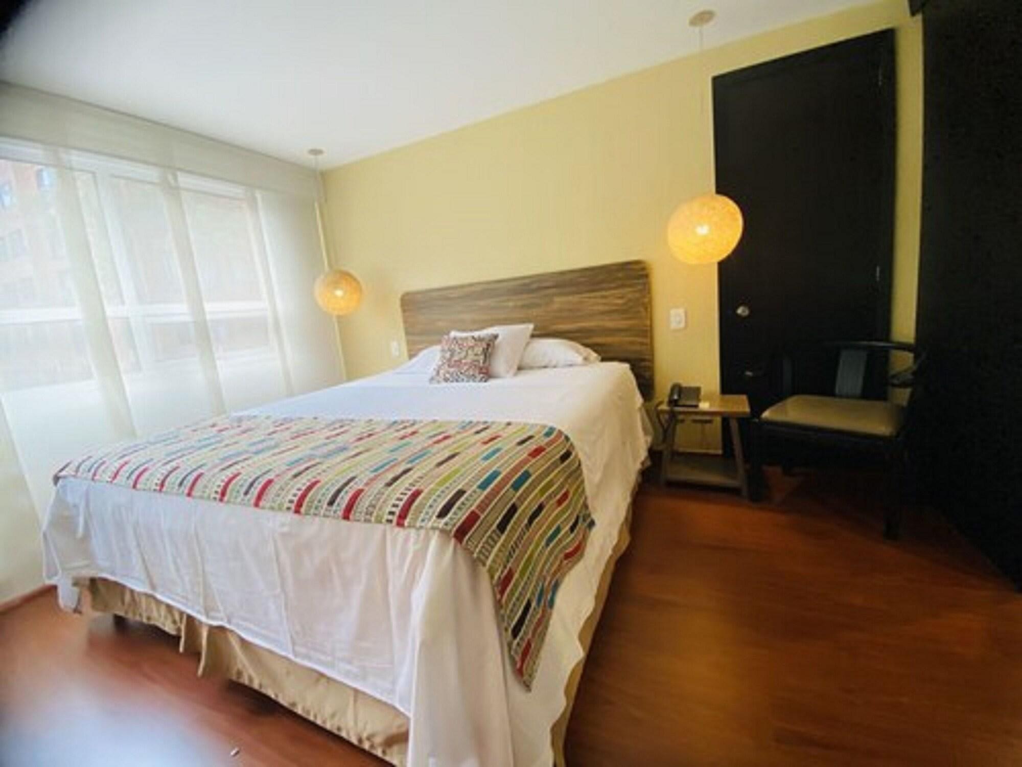 בוגוטה Hotel Retiro 84 By Mij מראה חיצוני תמונה