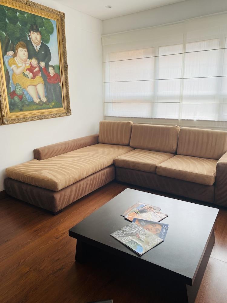 בוגוטה Hotel Retiro 84 By Mij מראה חיצוני תמונה